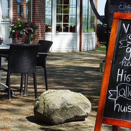 Lucy'S Inn Eesergroen ภายนอก รูปภาพ