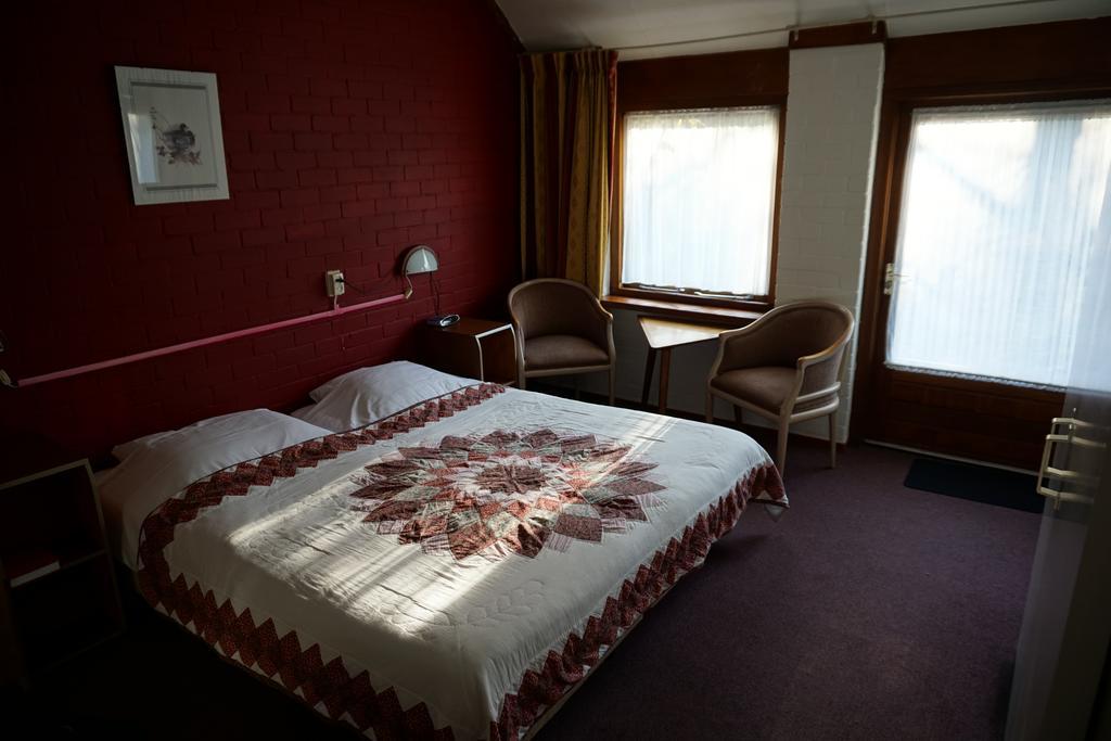 Lucy'S Inn Eesergroen ภายนอก รูปภาพ